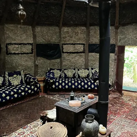 אתר קמפינג Natuur-Retraite Met Verblijf En Helend Persoonlijk Consult